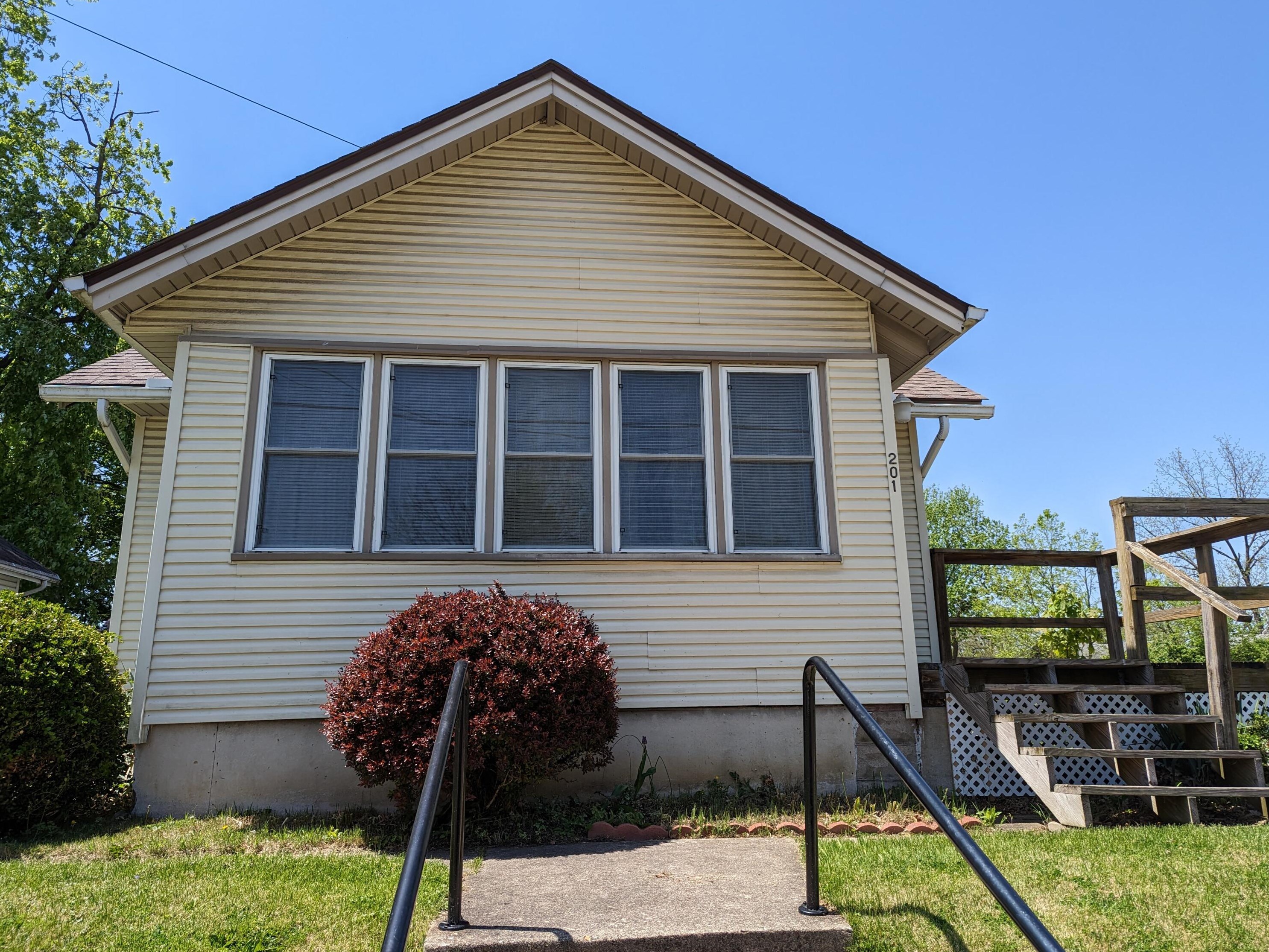 201 Seever St, Springfield, OH 45506