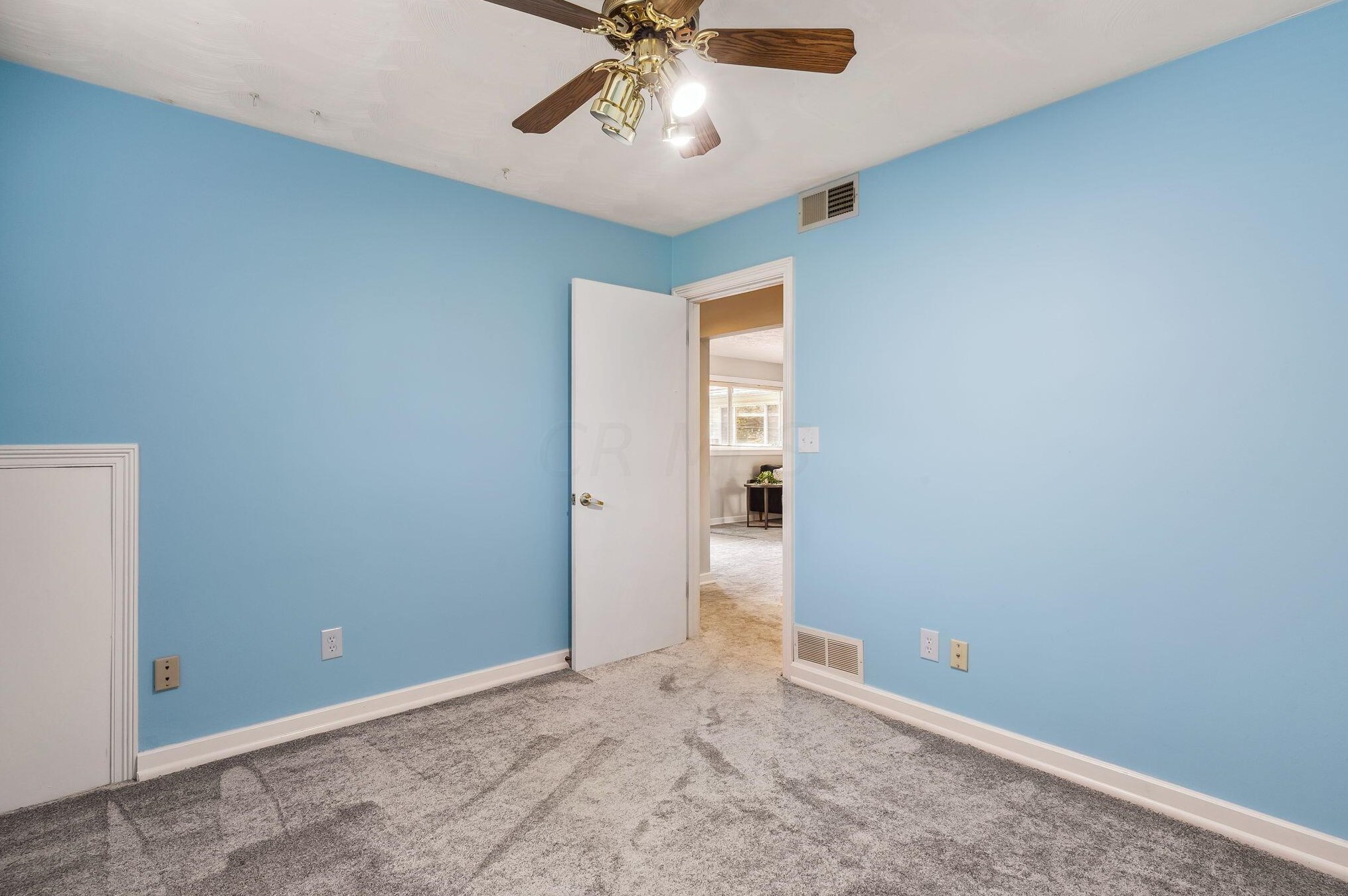 247 Hamilton Rd, Columbus OH  43213-1311 exterior