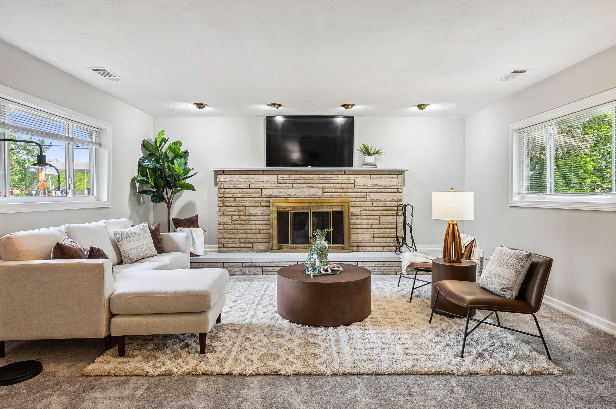 247 Hamilton Rd, Columbus OH  43213-1311 exterior