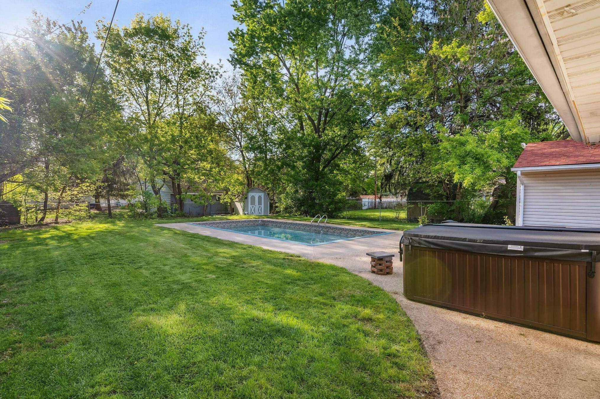 247 Hamilton Rd, Columbus OH  43213-1311 exterior