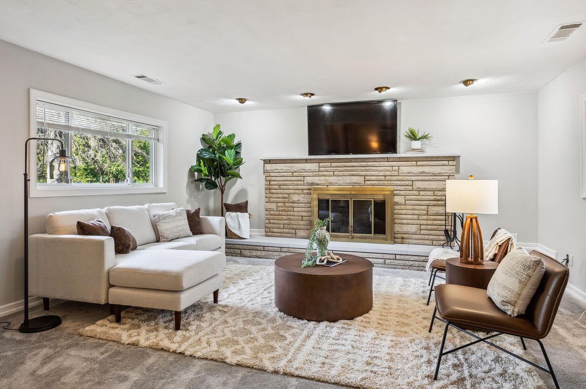 247 Hamilton Rd, Columbus OH  43213-1311 exterior