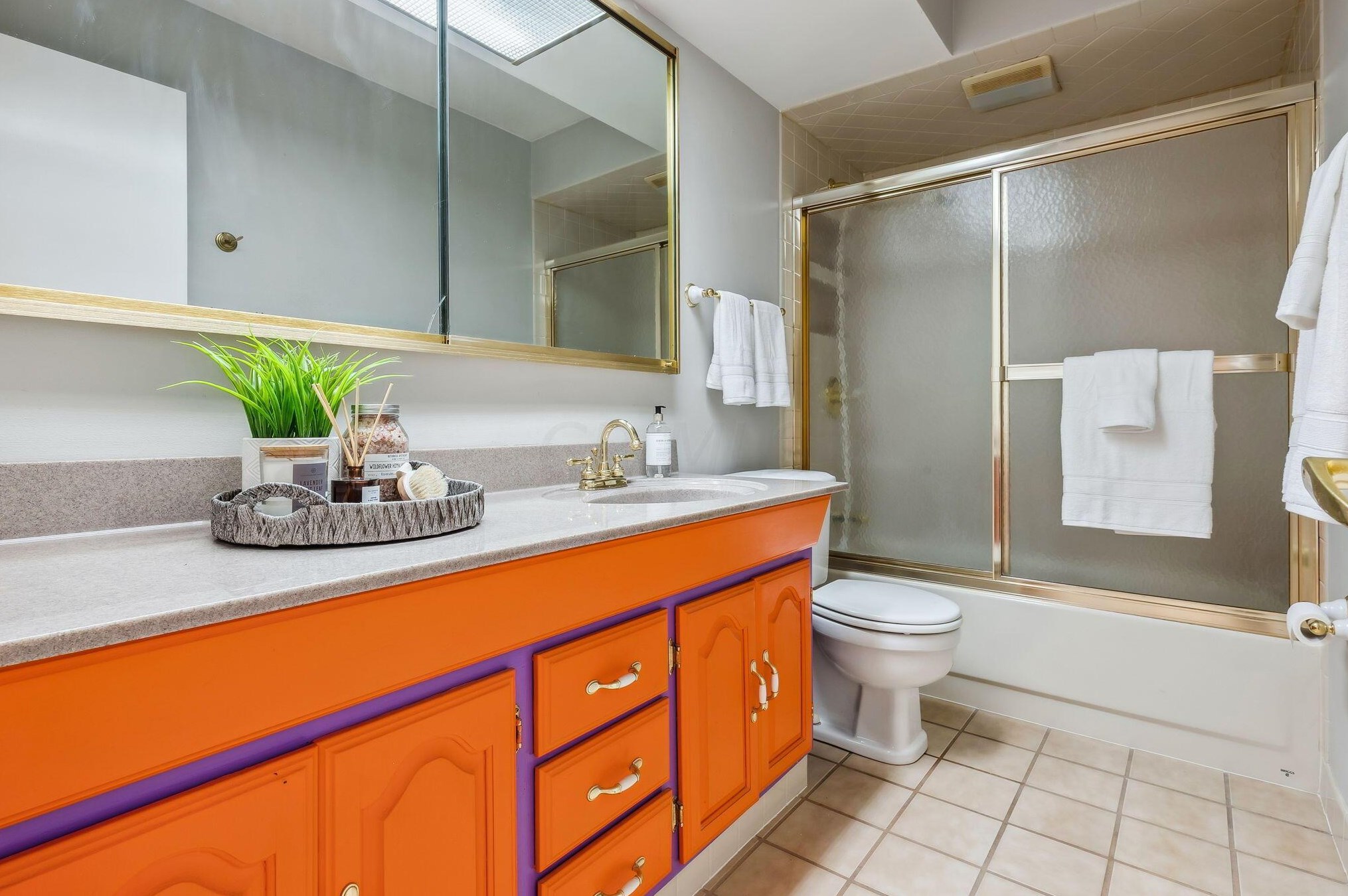 247 Hamilton Rd, Columbus OH  43213-1311 exterior