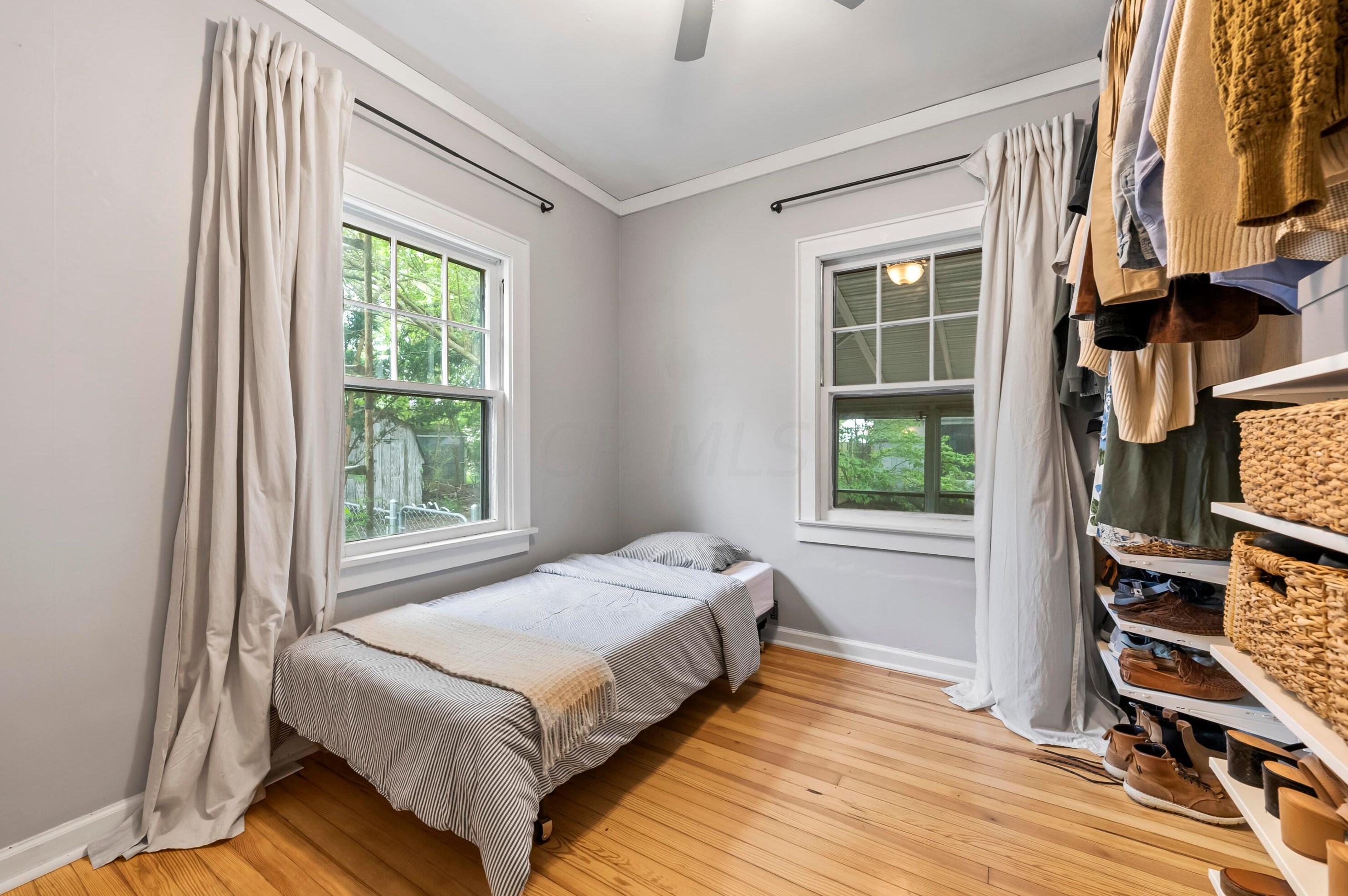 3189 Mcguffey Rd, Columbus OH  43224-4141 exterior