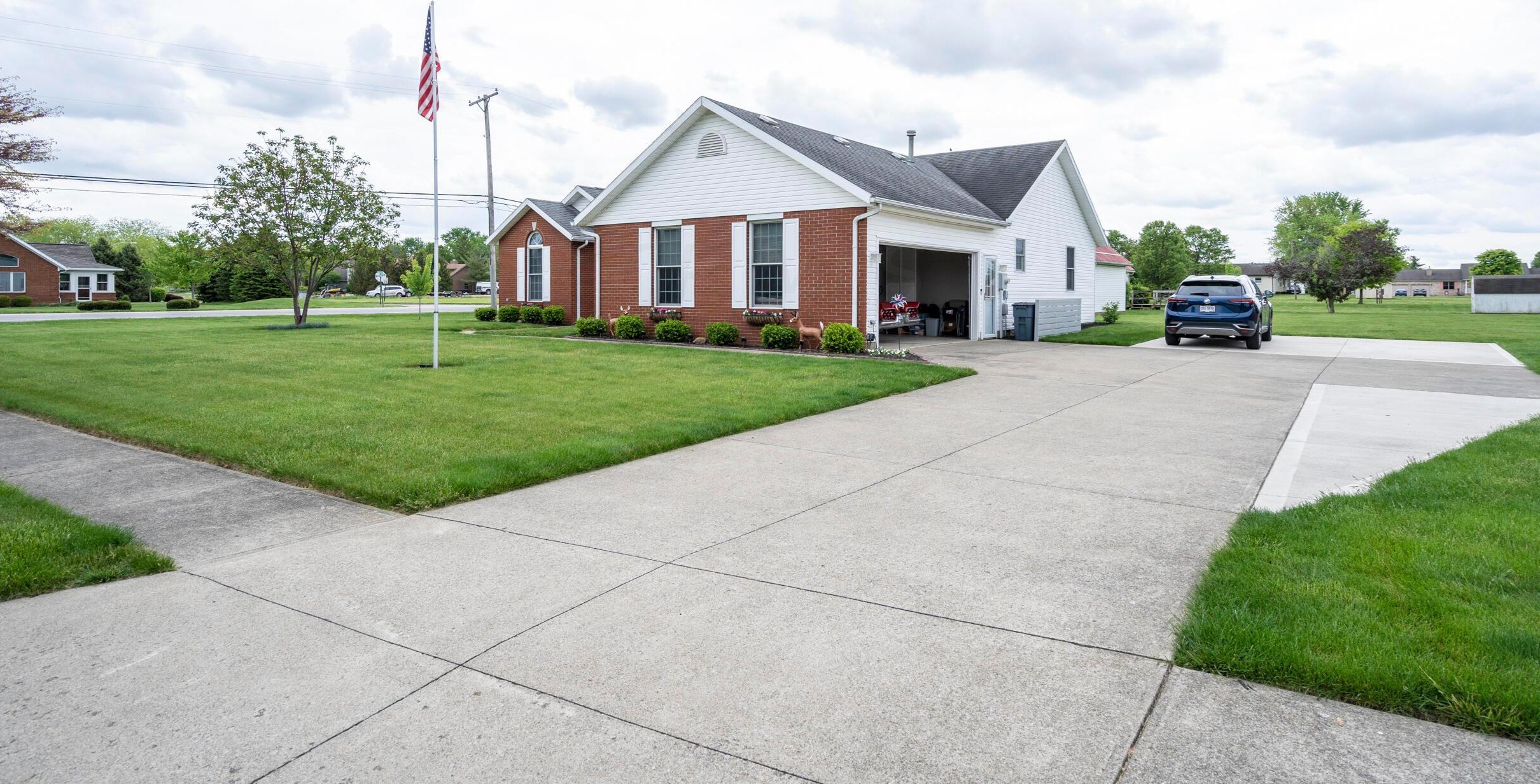 1001 Farmington Ln, Washington CH, OH 43160