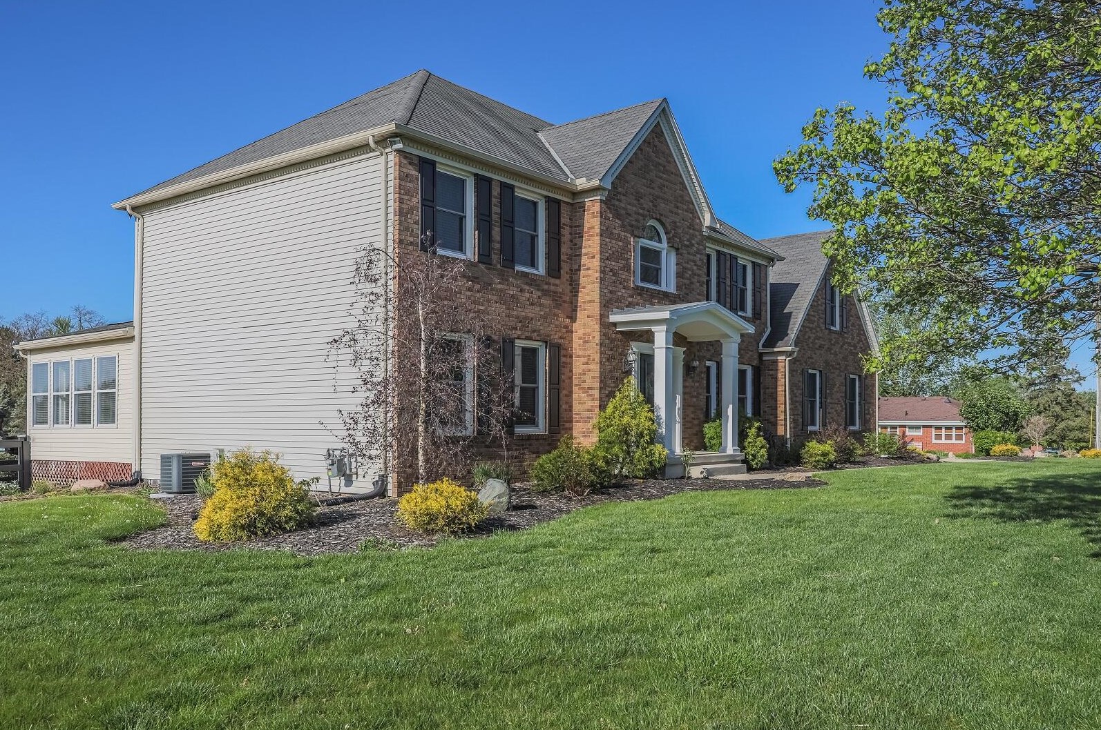 1328 Milligan Rd, Bellefontaine, OH 43311