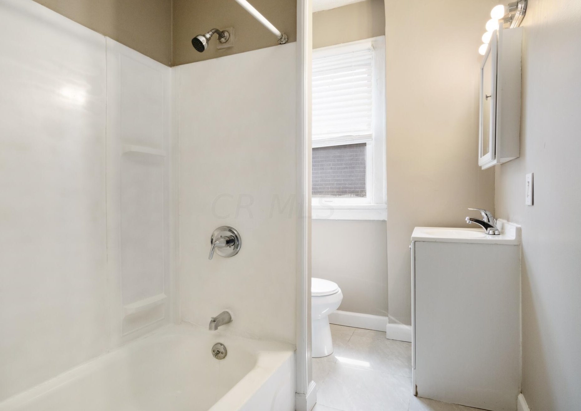 1038 Lockbourne Rd, Columbus OH 43206-1663 exterior