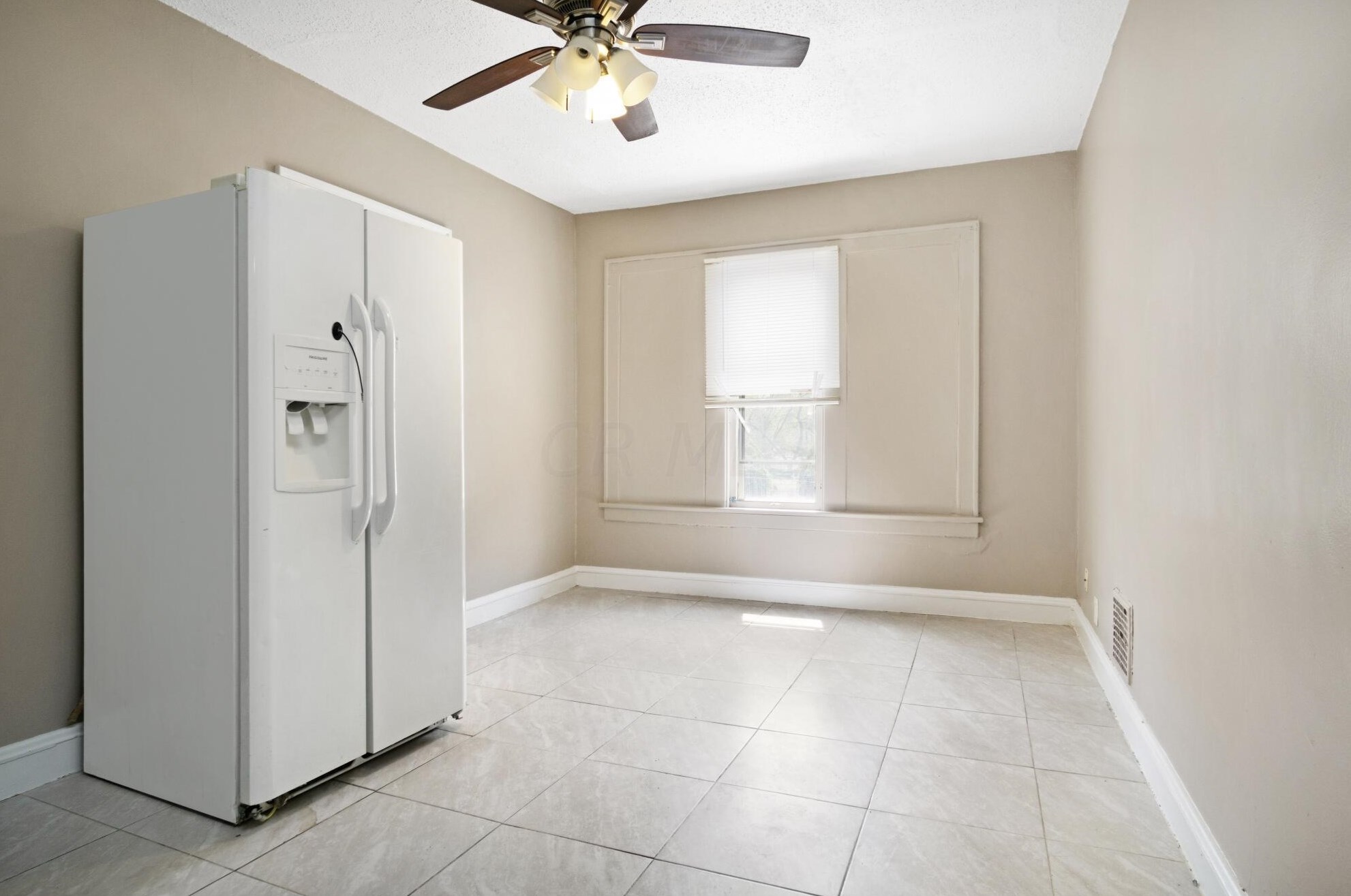 1038 Lockbourne Rd, Columbus OH 43206-1663 exterior