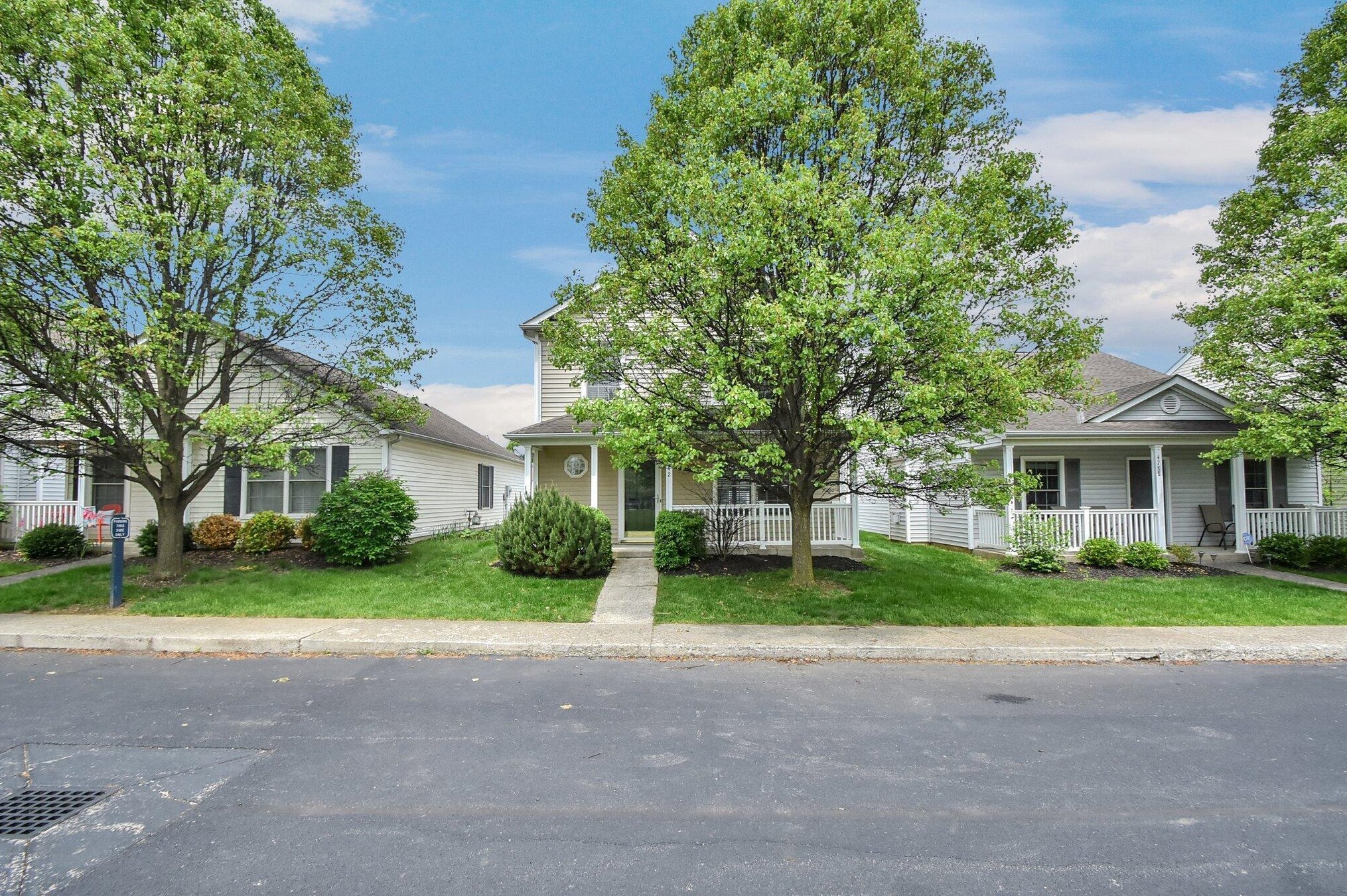 4792 Benoit St, Columbus, OH 43228-9092