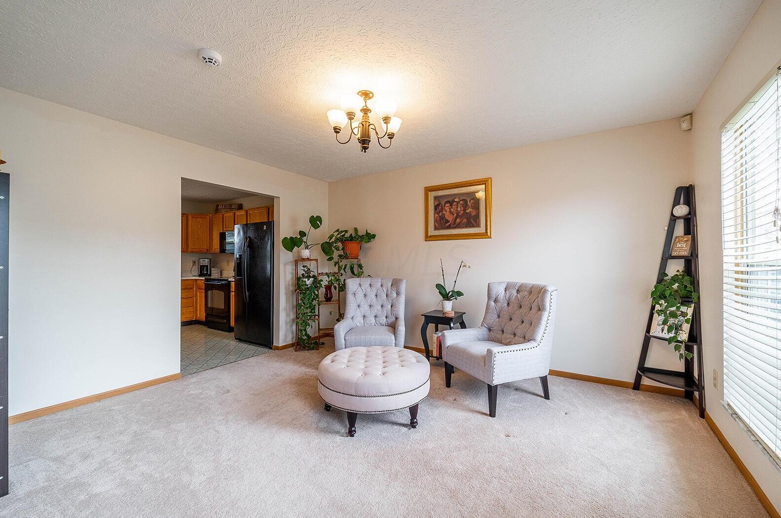 1484 Highbrook Dr, Columbus, OH 43204-5035