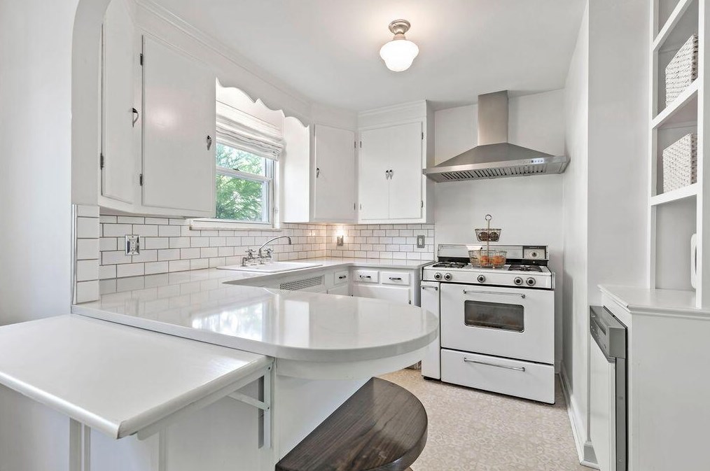 280 Winthrop Rd, Columbus OH  43214-3642 exterior