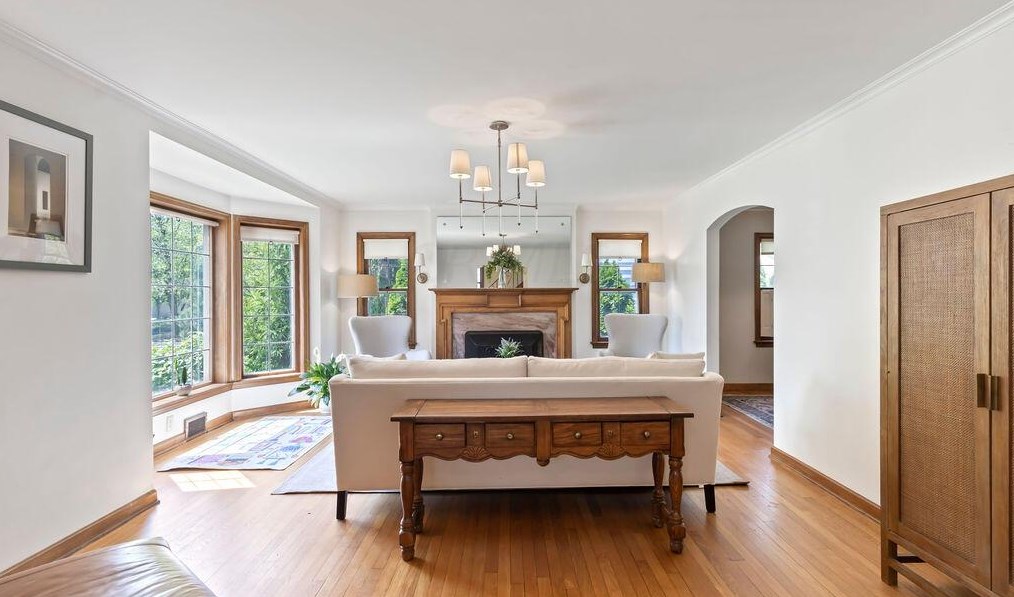 280 Winthrop Rd, Columbus OH  43214-3642 exterior