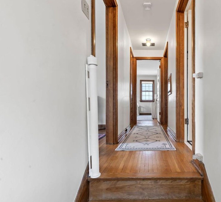 280 Winthrop Rd, Columbus OH  43214-3642 exterior