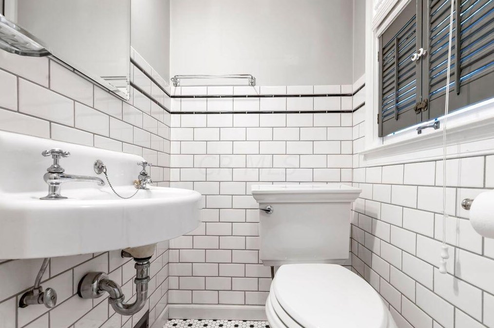 280 Winthrop Rd, Columbus OH  43214-3642 exterior