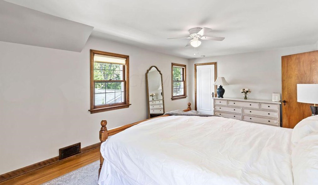 280 Winthrop Rd, Columbus OH  43214-3642 exterior