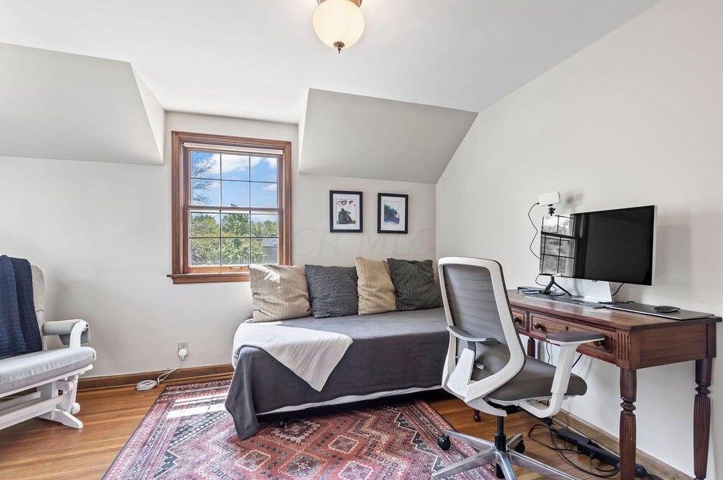 280 Winthrop Rd, Columbus OH  43214-3642 exterior