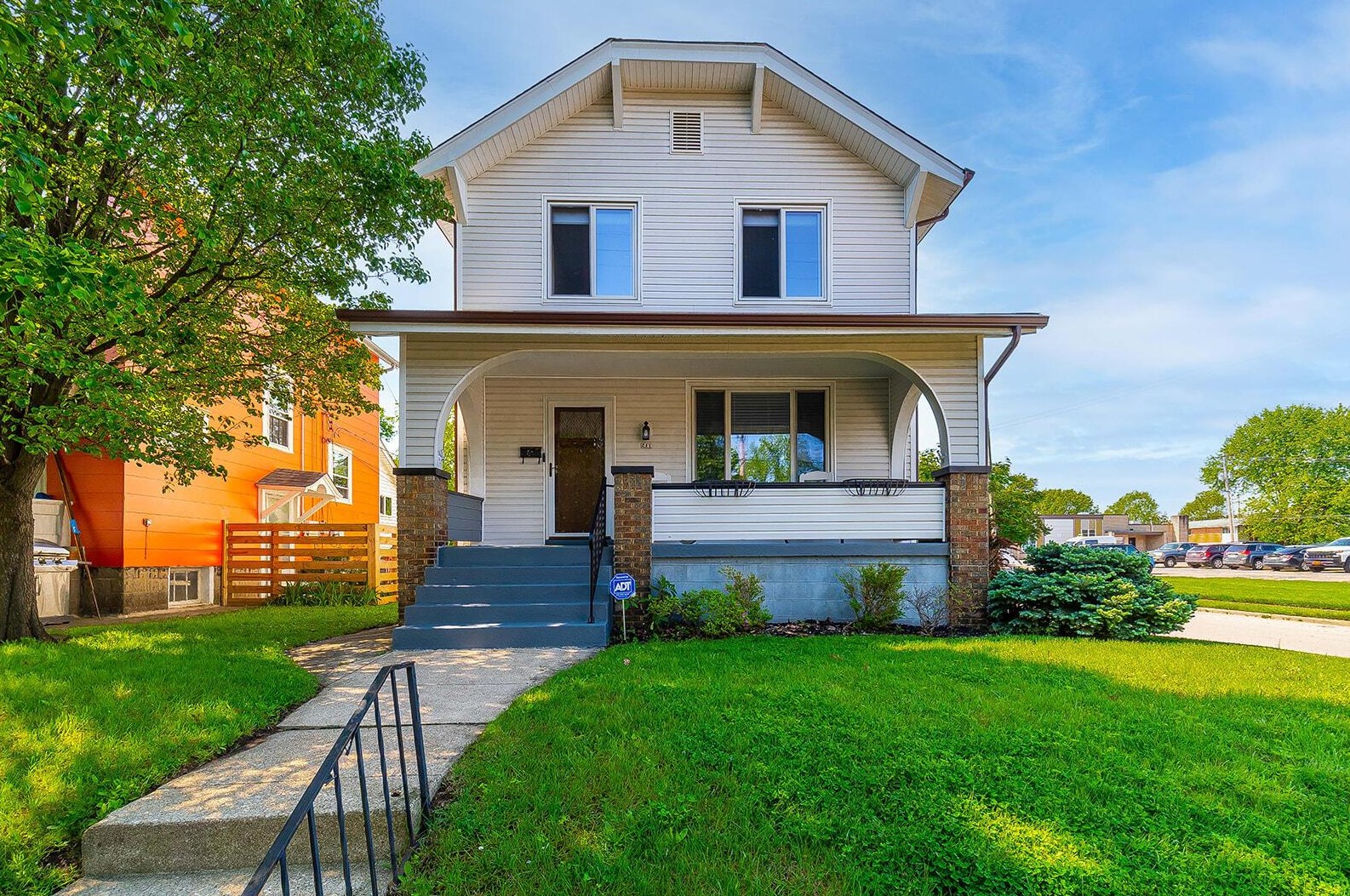 211 Jenkins Ave, Columbus, OH 43207-1138