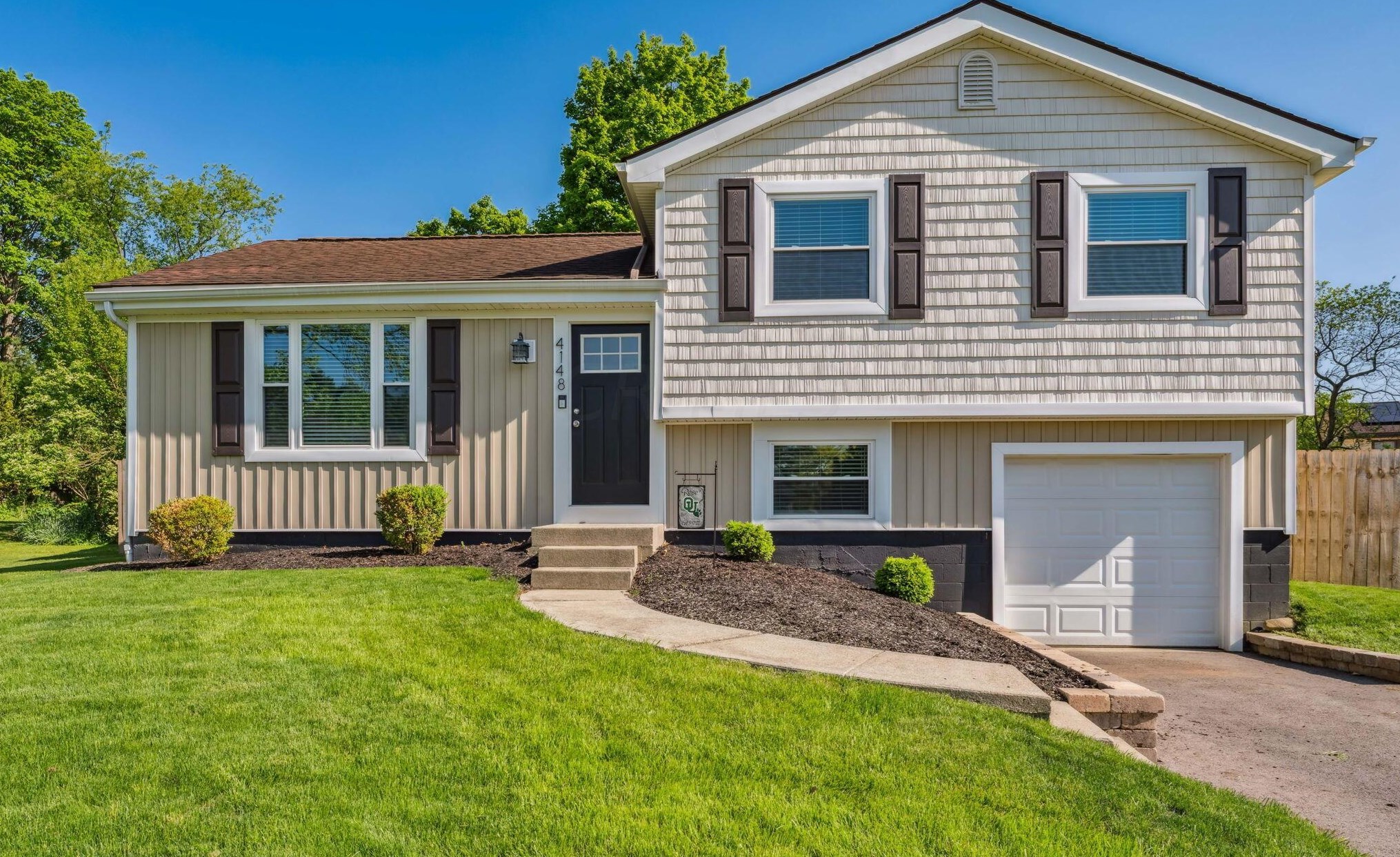 4148 Pewter Ct, Columbus, OH 43230-1573