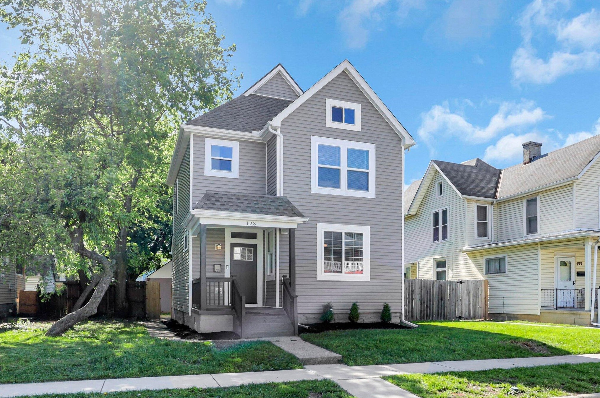 123 Eureka Ave, Columbus, OH 43204-3205