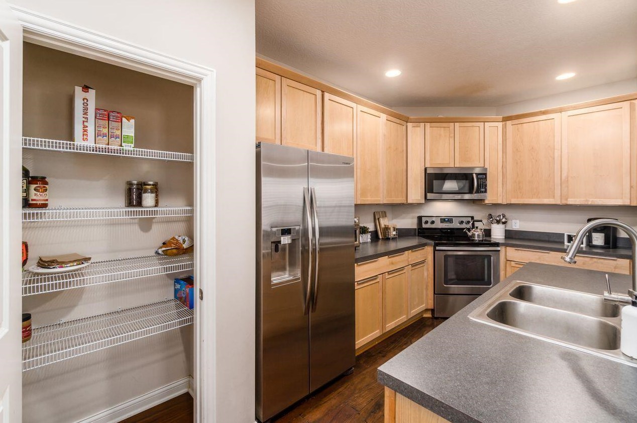 5979 Trumhall Ave, Westerville OH  43081-6043 exterior