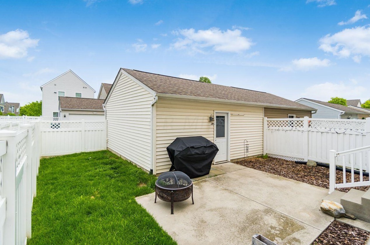 5979 Trumhall Ave, Westerville OH  43081-6043 exterior