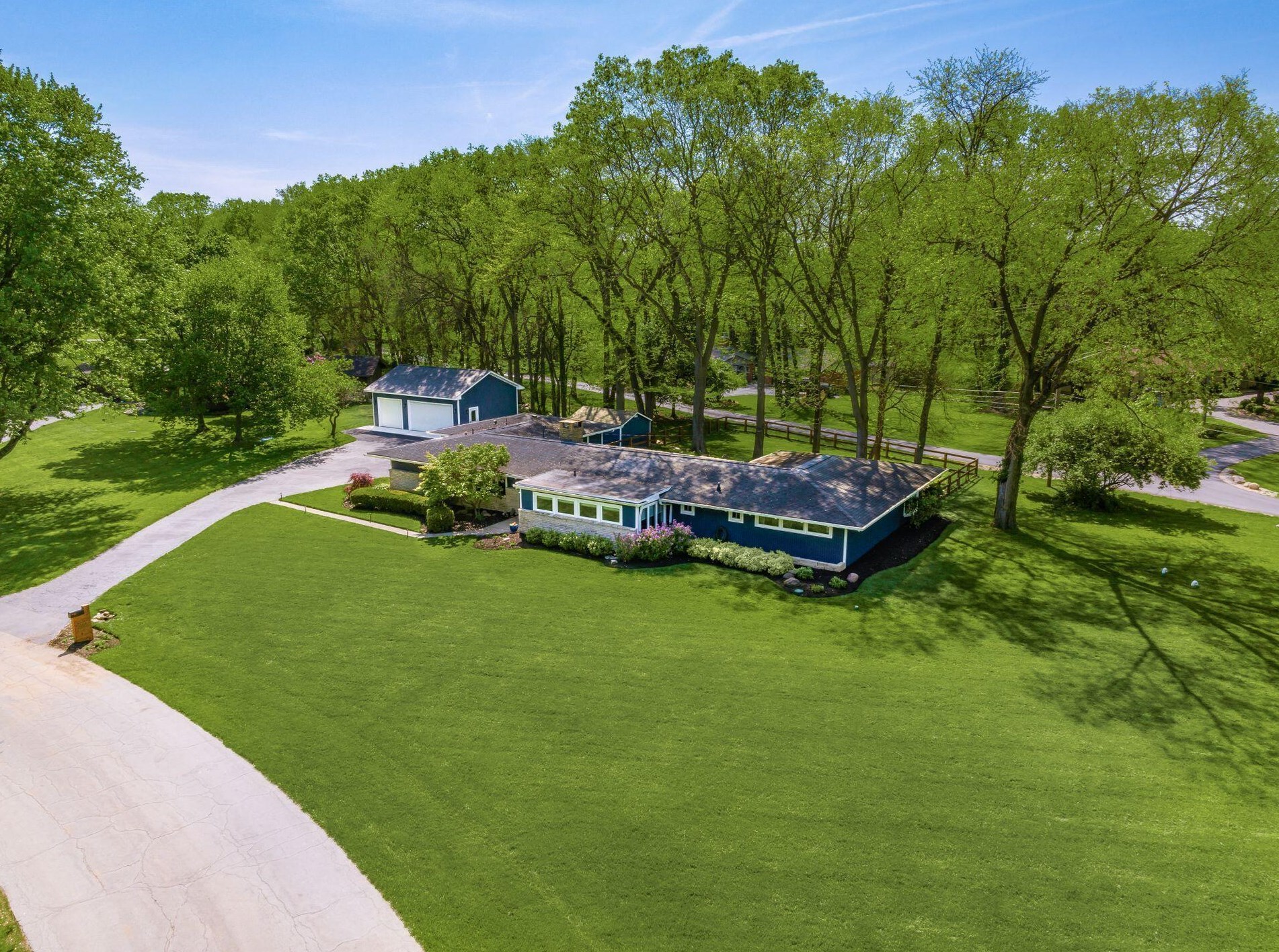 3055 Rockford Dr, Columbus, OH 43221-5014