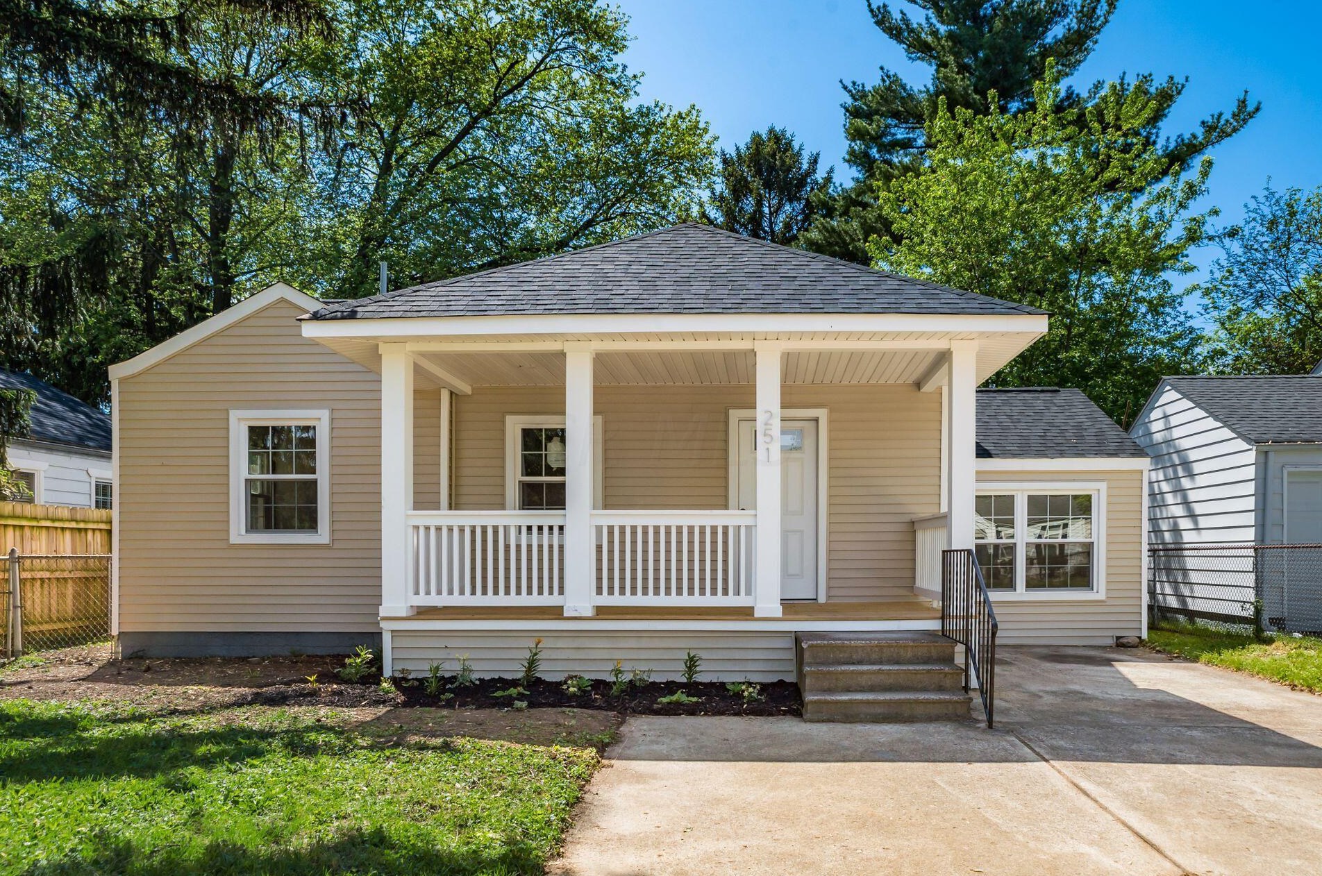 251 Kellner Rd, Columbus OH  43209-1530 exterior