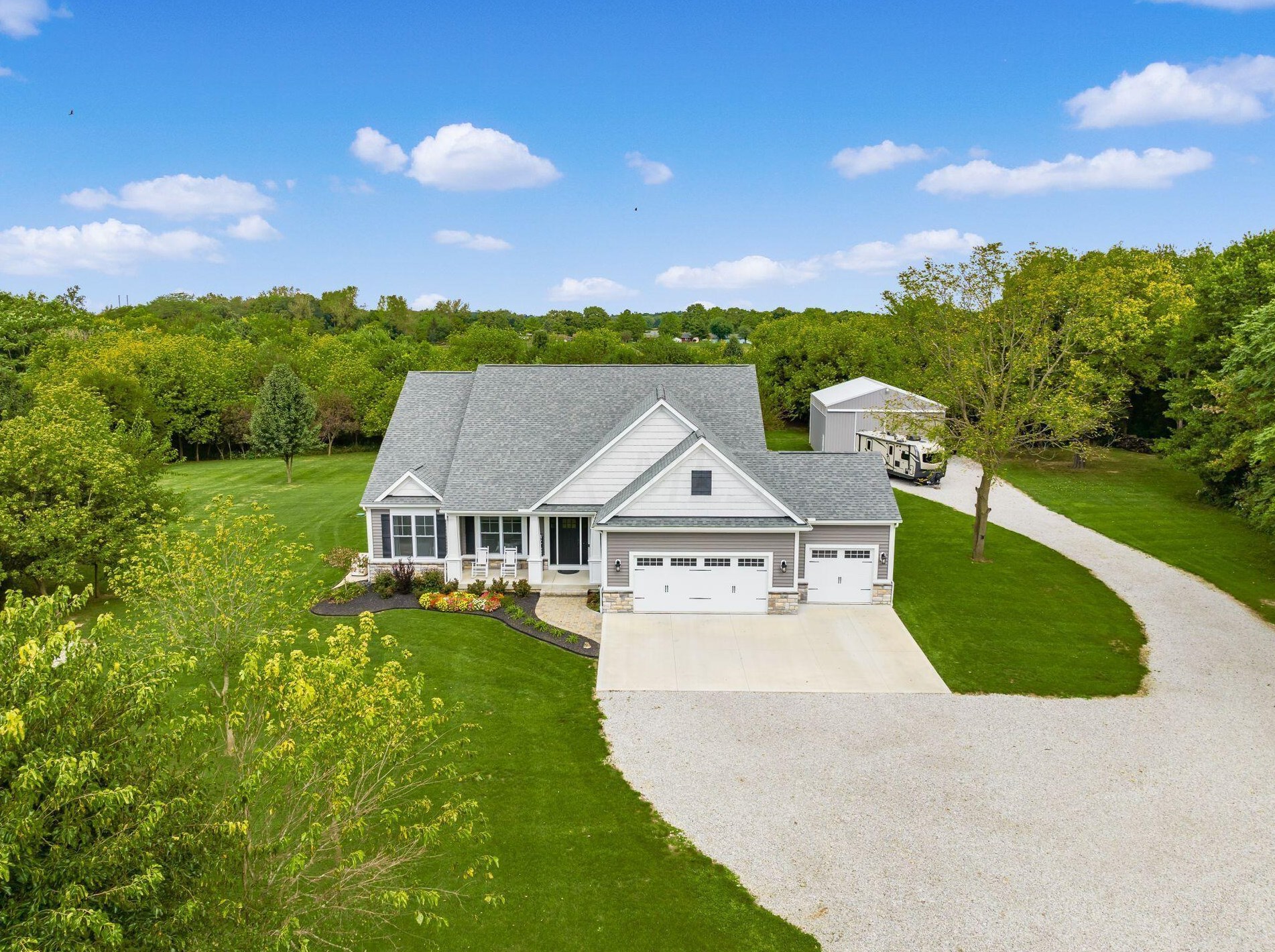 17217 Cromley Rd, Ashville, OH 43103-9567
