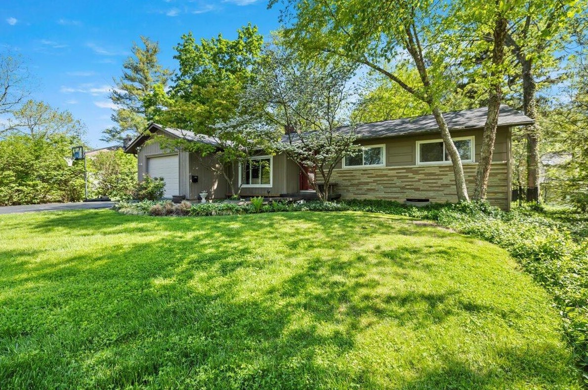 2741 Zollinger Rd, Columbus, OH 43221-1760