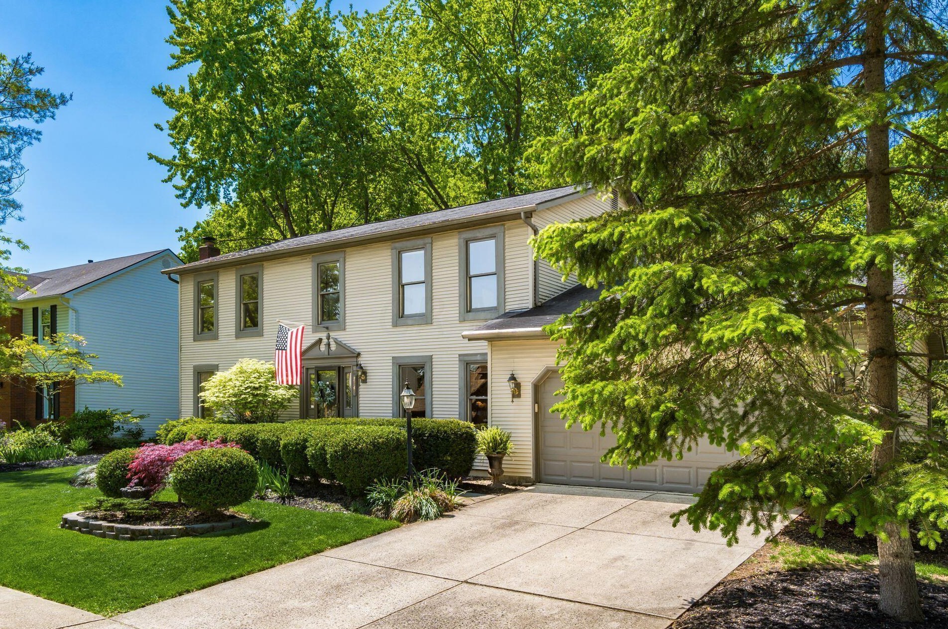 7749 Seddon Dr, Dublin, OH 43016-9542