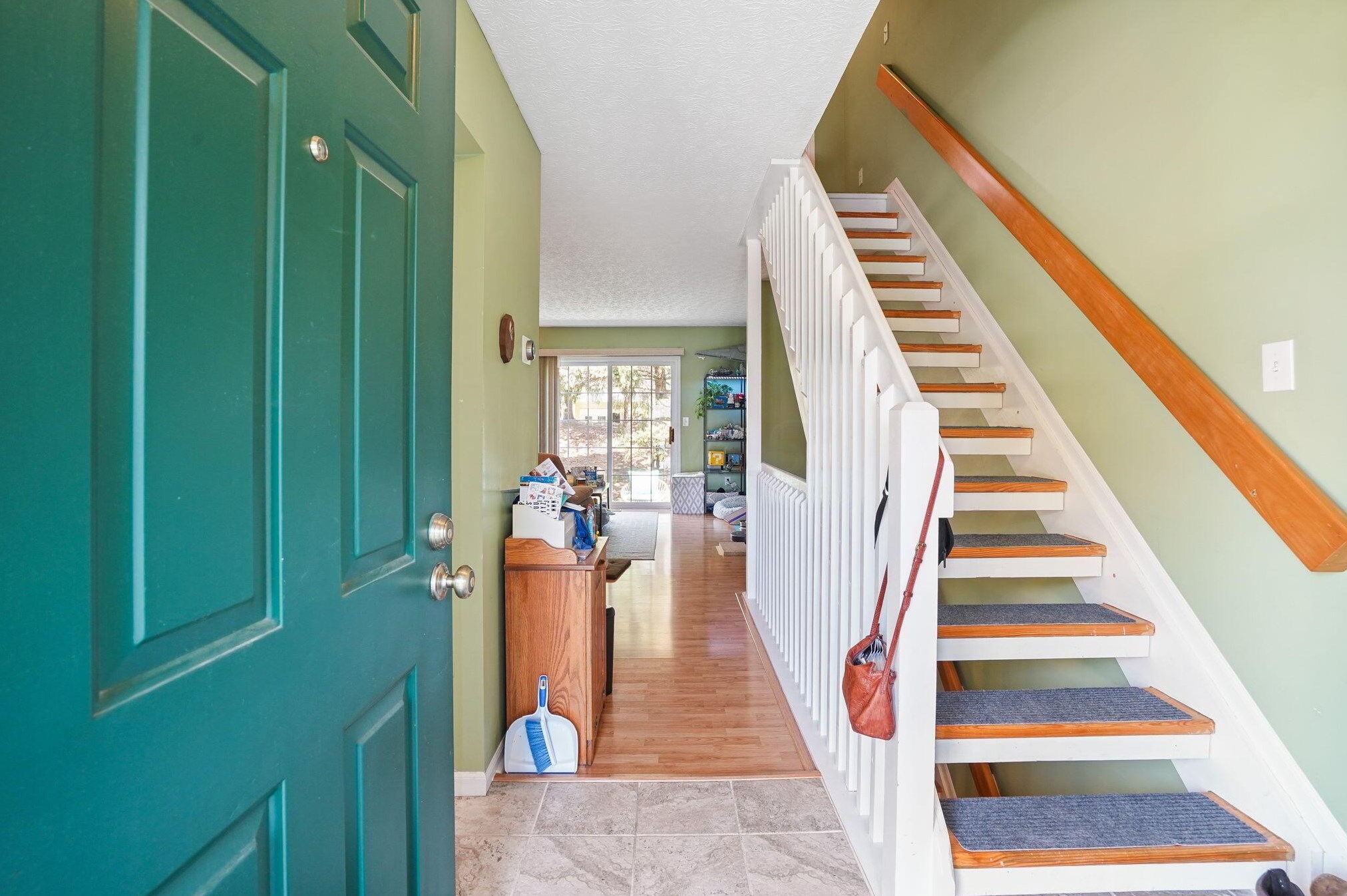 5844 Blendon Place Dr, Columbus, OH 43230-9820