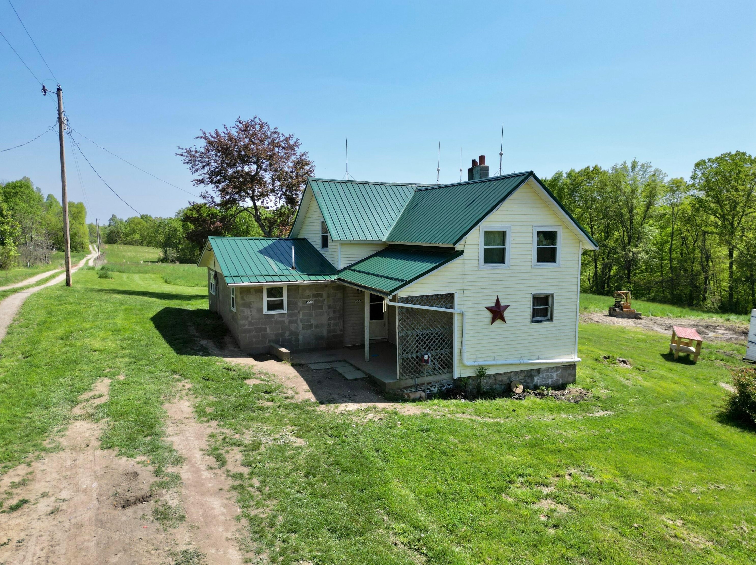 1350 Butterbean Ridge Rd, Philo, OH 43771