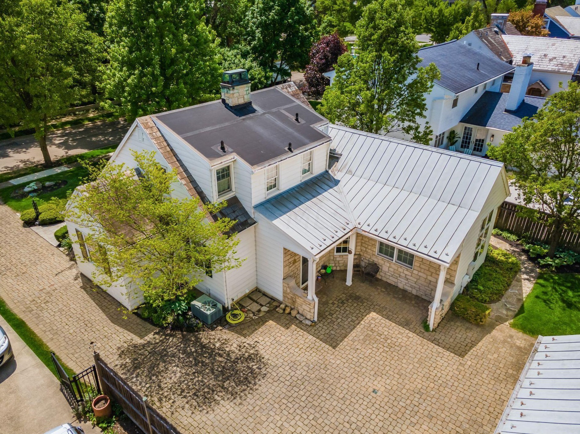 1710 Essex Rd, Columbus OH  43221-3845 exterior