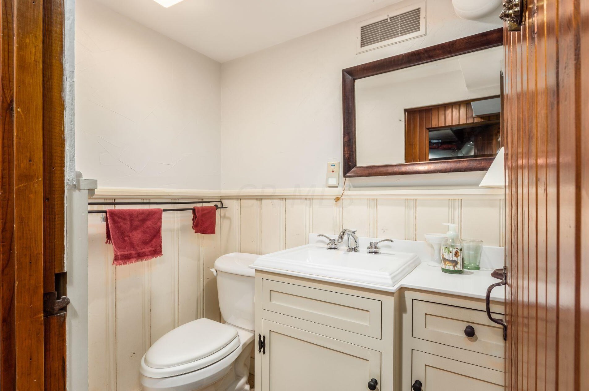 1710 Essex Rd, Columbus OH  43221-3845 exterior