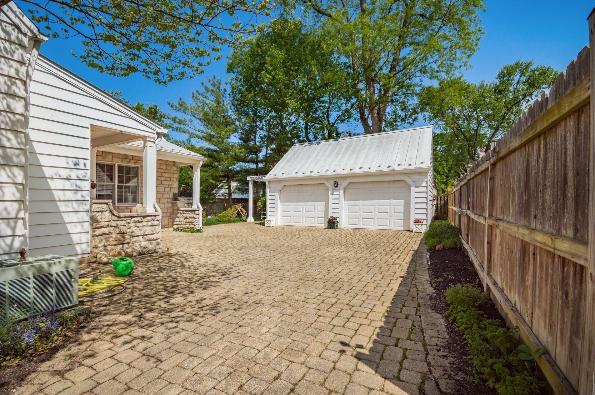 1710 Essex Rd, Columbus OH  43221-3845 exterior