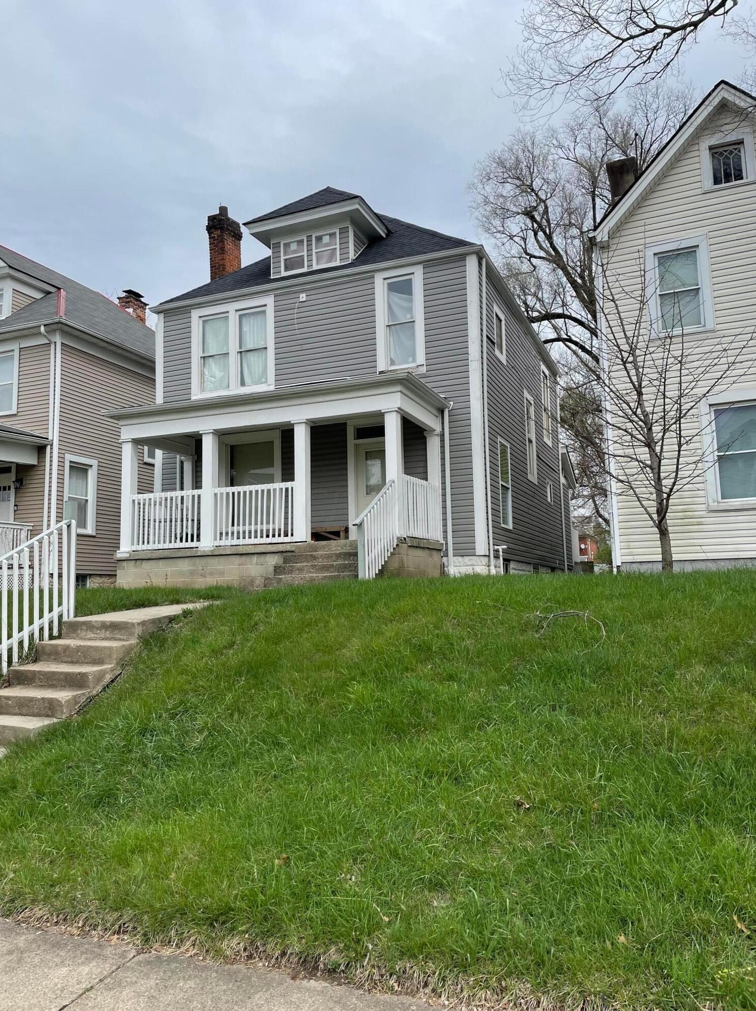 640 22nd St, Columbus, OH 43205-2757