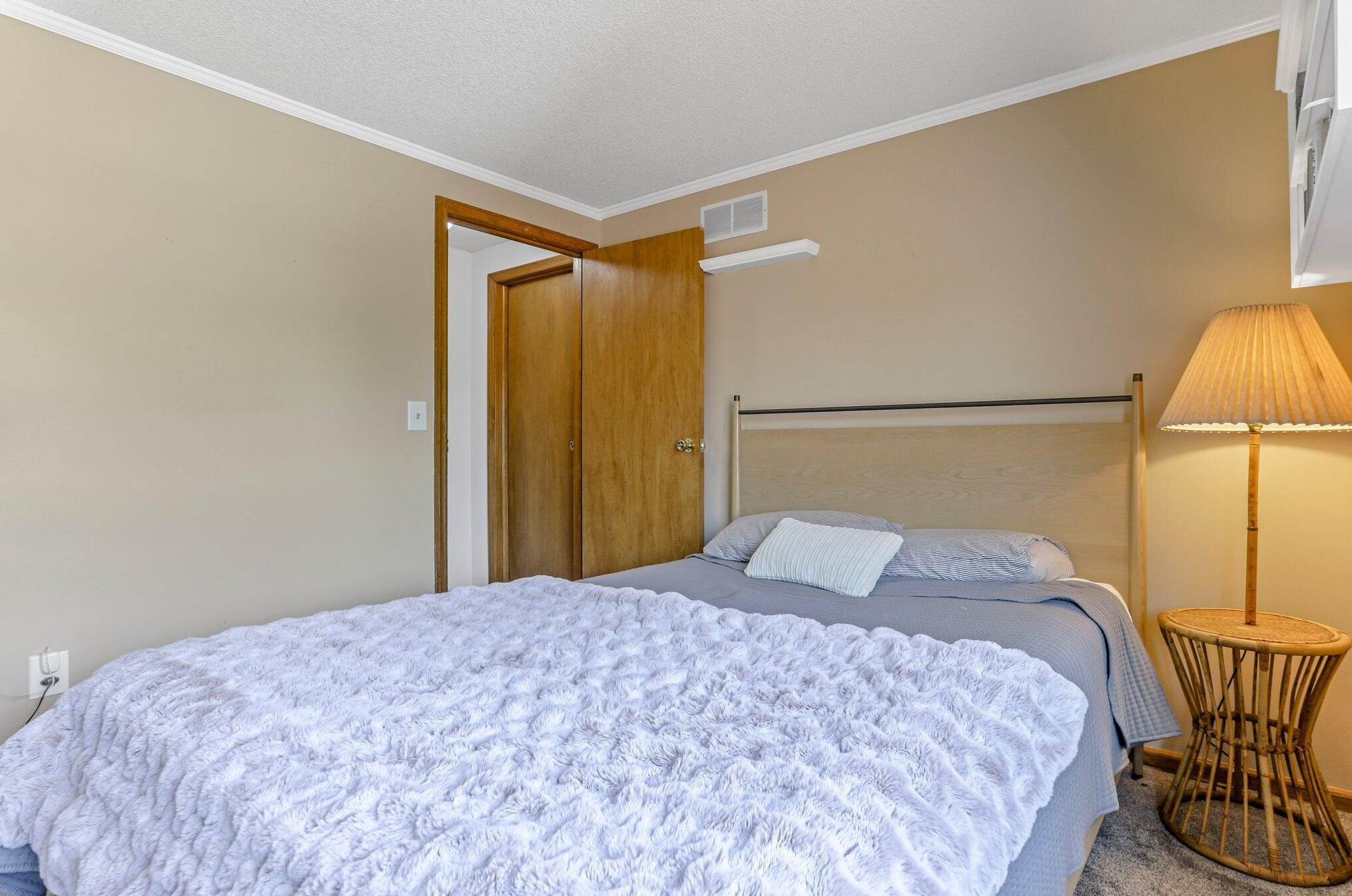 5385 Wolf Run Dr, Columbus OH  43230-4532 exterior