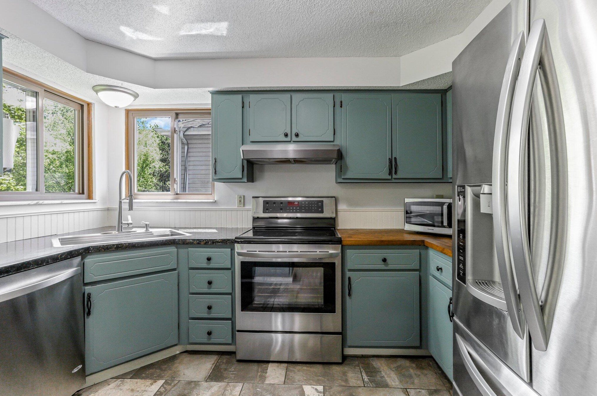 5385 Wolf Run Dr, Columbus OH  43230-4532 exterior