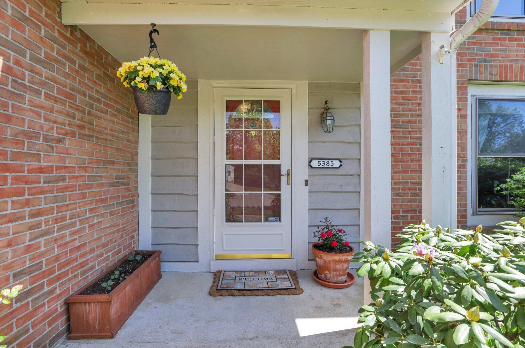 5385 Wolf Run Dr, Columbus OH  43230-4532 exterior