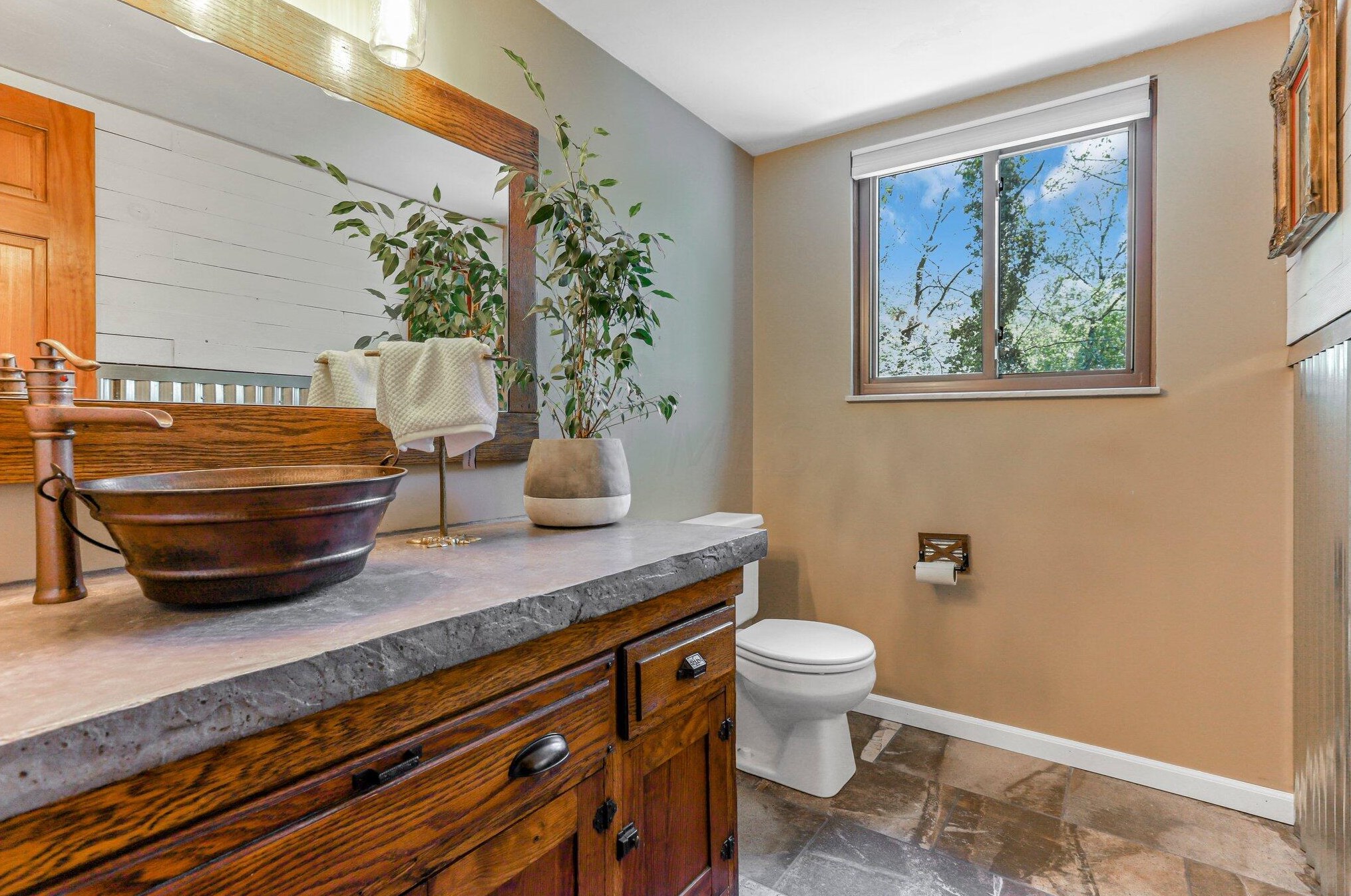 5385 Wolf Run Dr, Columbus OH  43230-4532 exterior