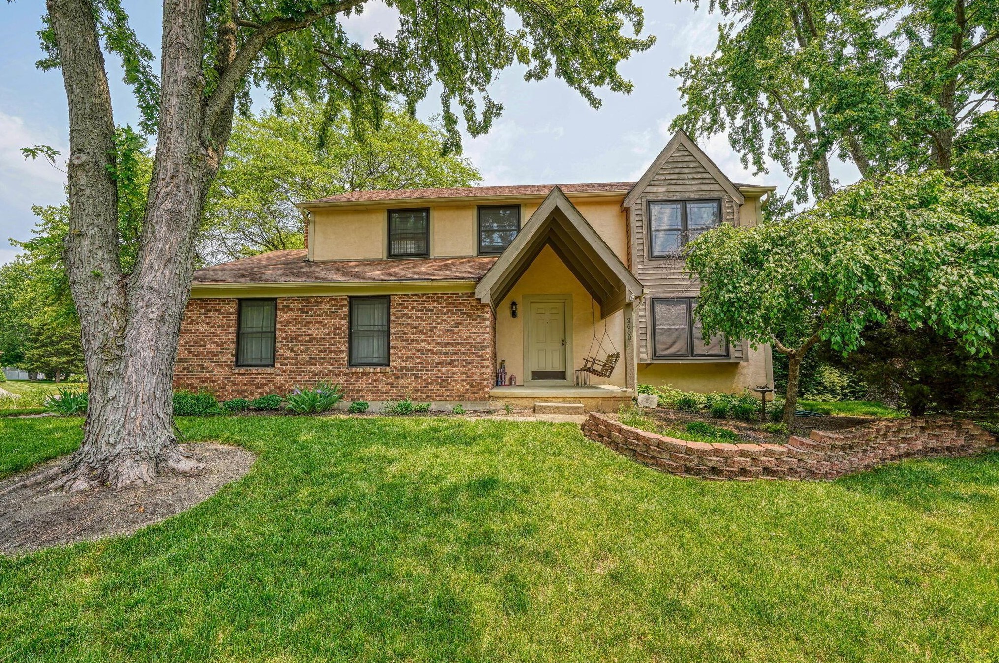 8600 Roscoe Pl, Dublin, OH 43016-8944