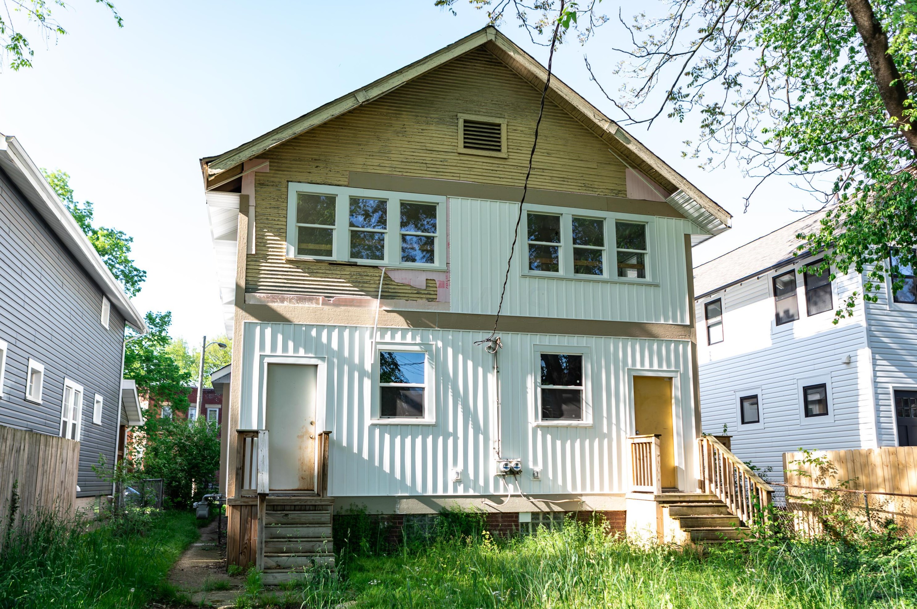 1663 Oak St, Columbus, OH 43205-2143