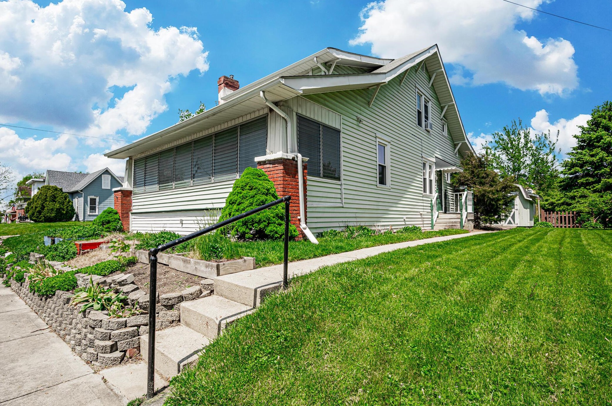 167 E 1st St, London, OH 43140