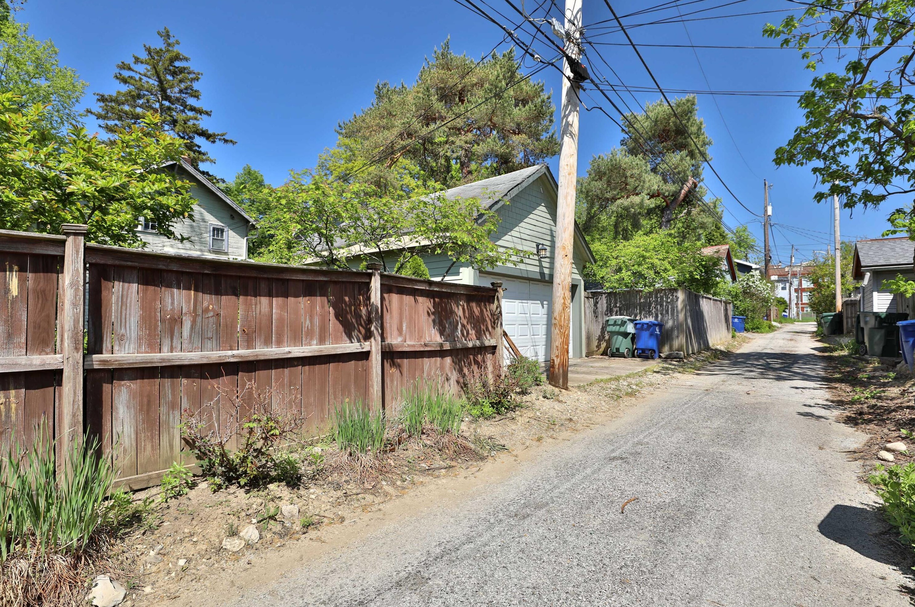 185 Weber Rd, Columbus OH 43202-1451 exterior