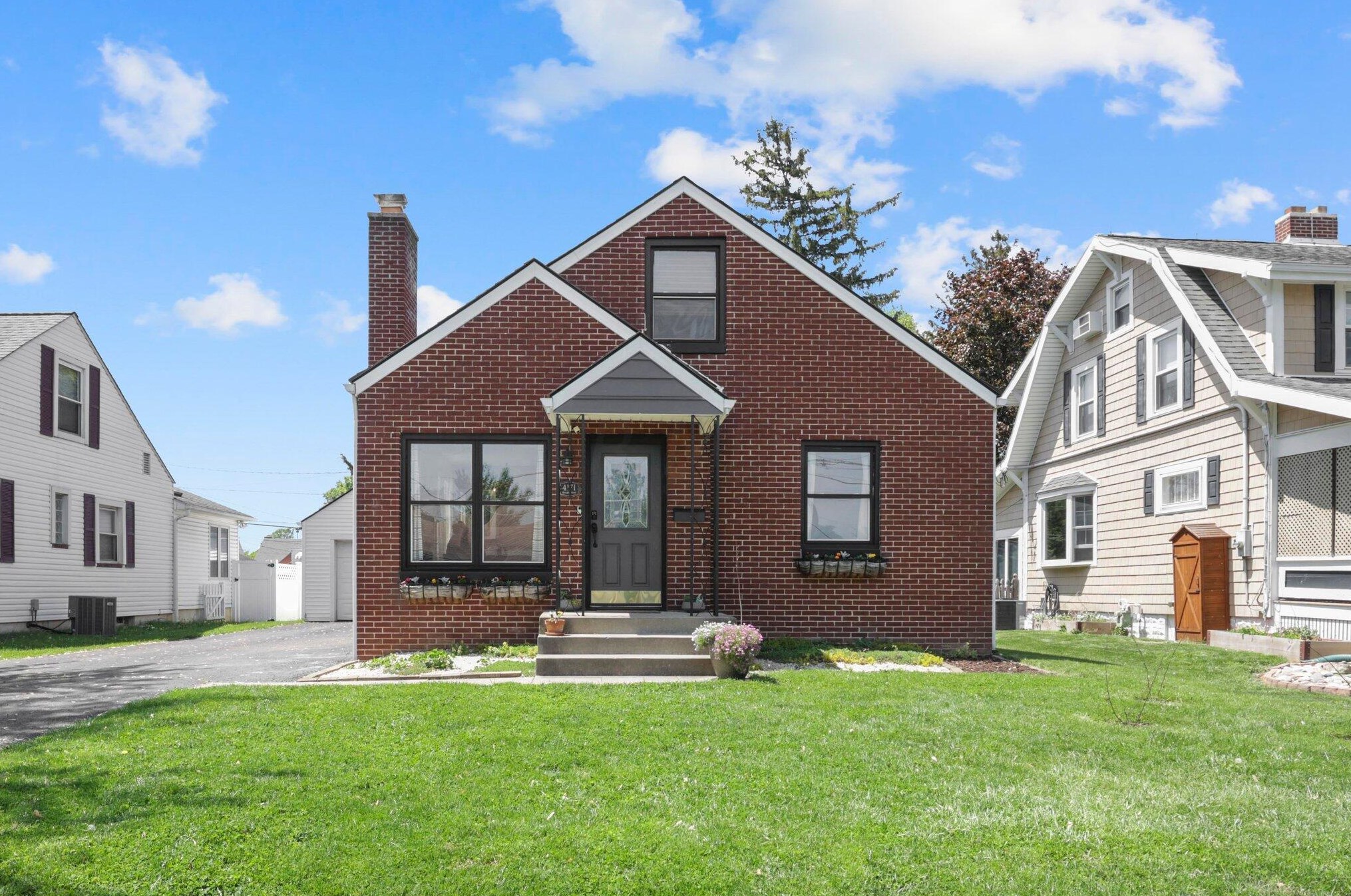 4171 Haughn Rd, Darbydale, OH 43123