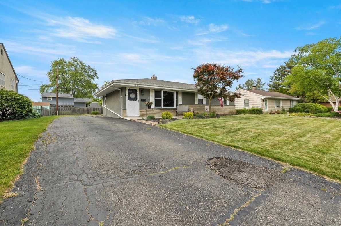5242 Heritage Ln, Hilliard, OH 43026-1719