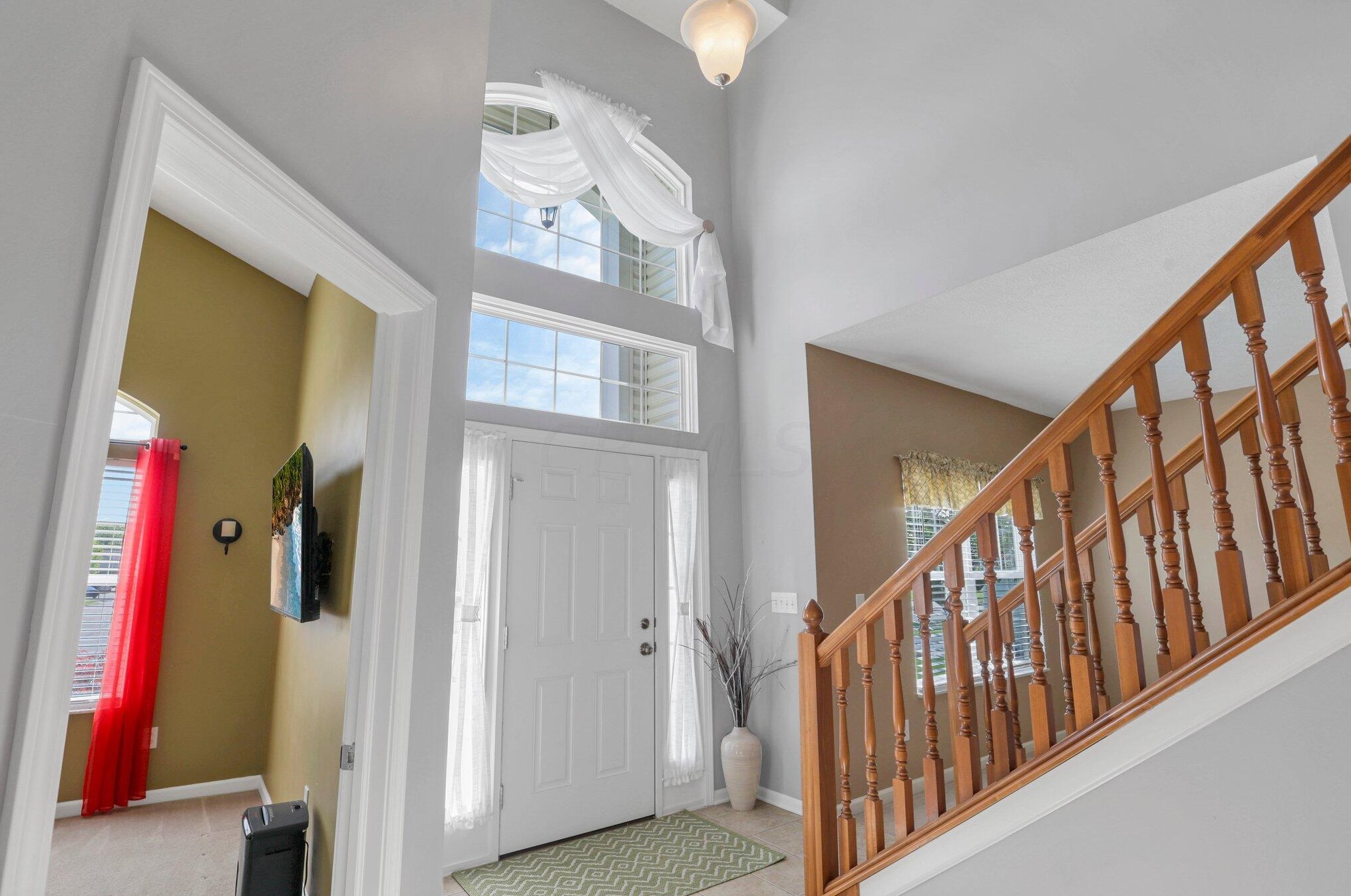 5727 Daisy Trail Dr, Darbydale, OH 43123