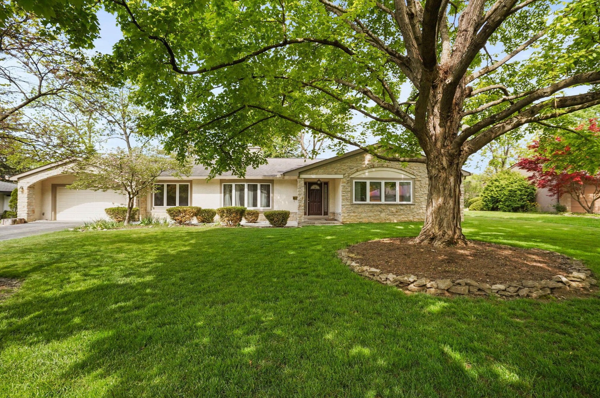 3777 Walhaven Rd, Columbus, OH 43220-4763