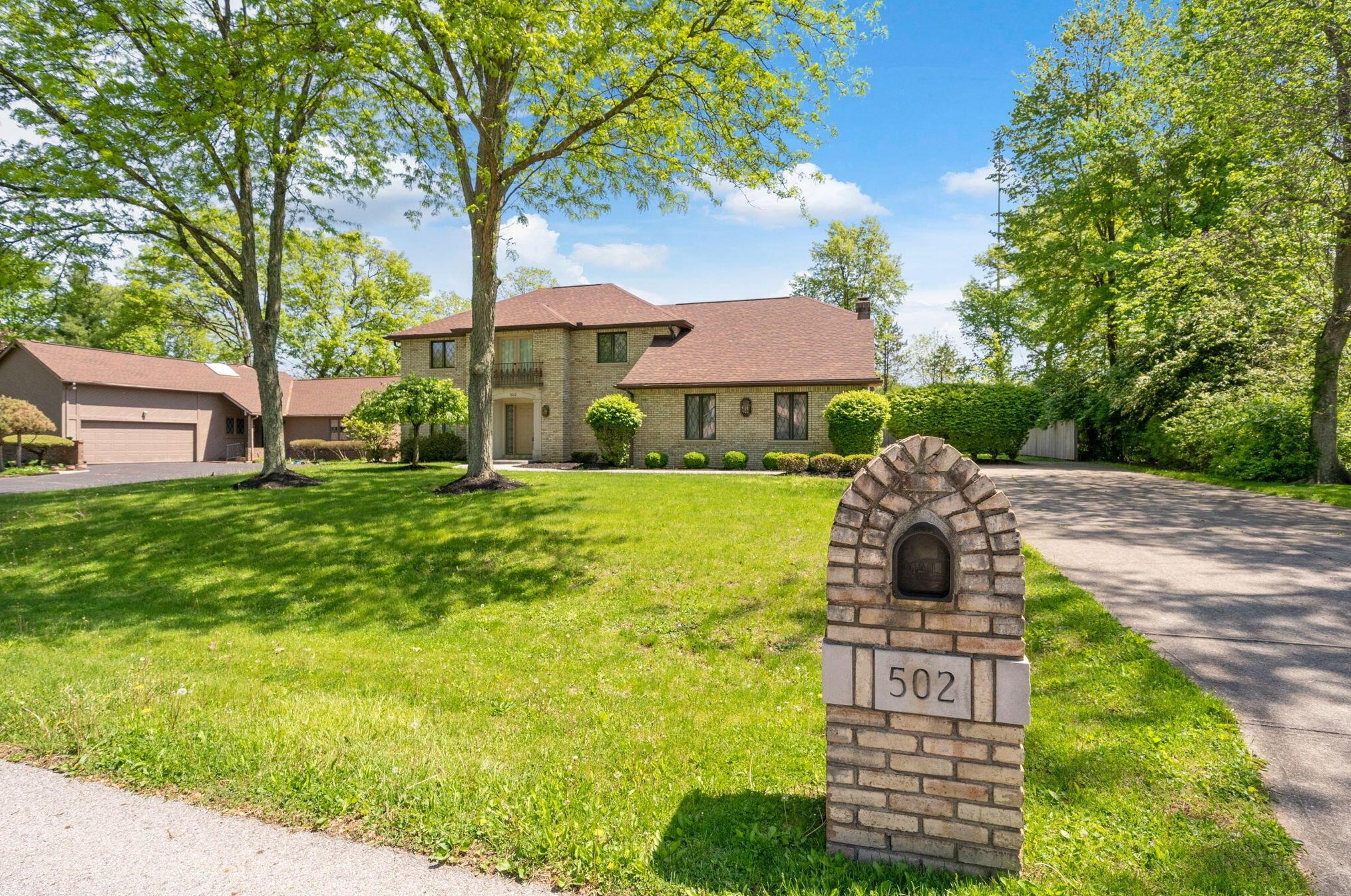502 Conestoga Dr, Columbus, OH 43213-2609