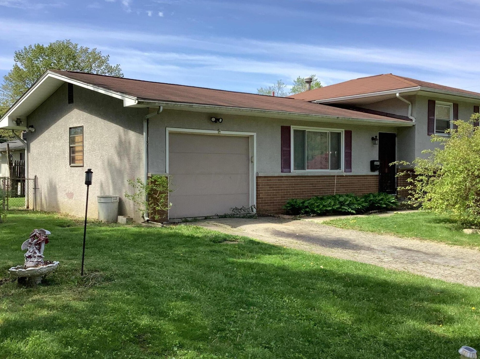 3849 Ashton Ct, Columbus, OH 43227-1201