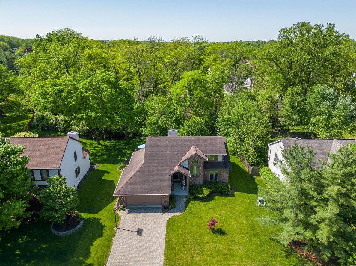 999 Elcliff Dr, Westerville, OH 43081